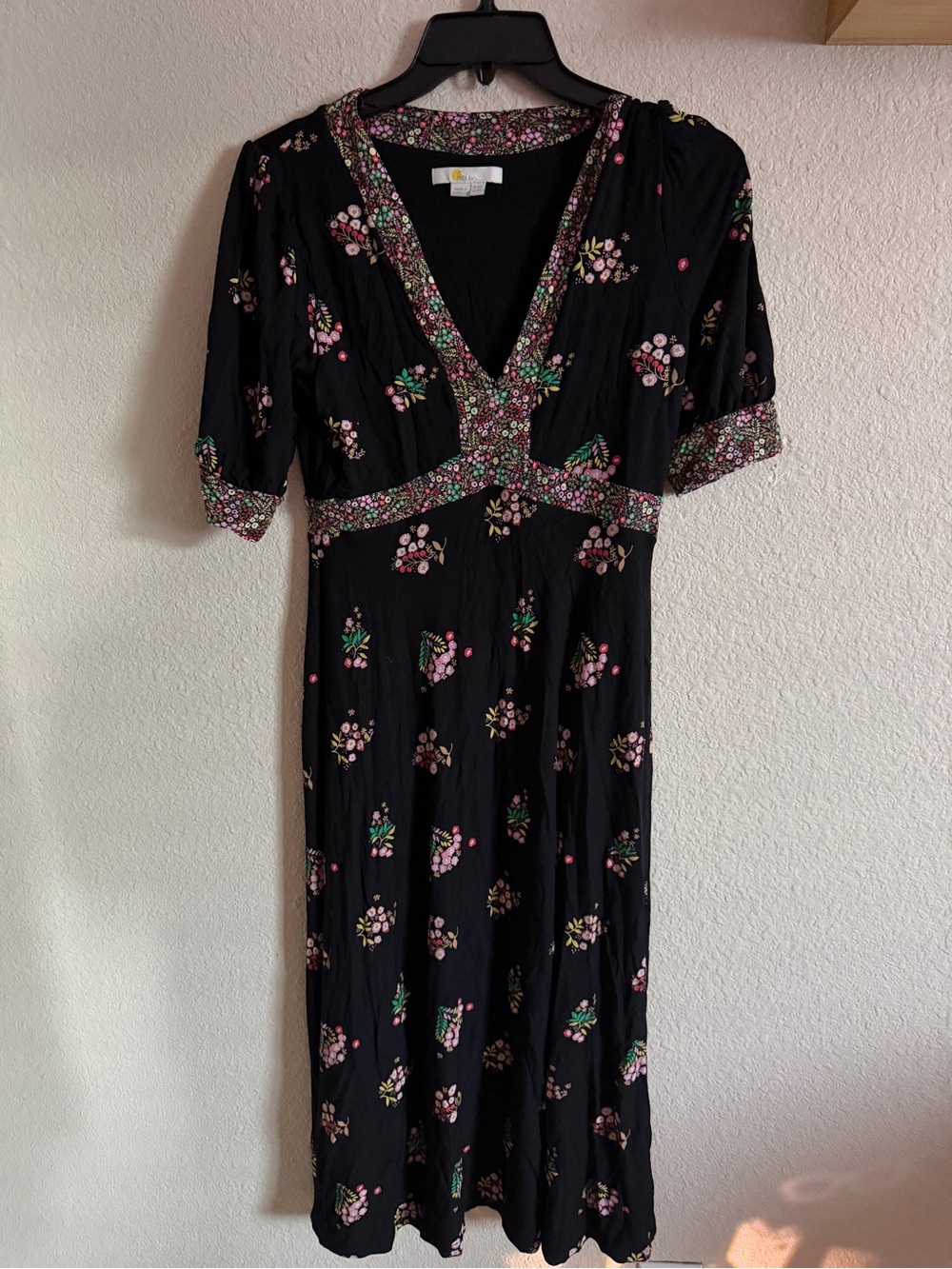 Boden Women's Black Floral V-Neck Dress